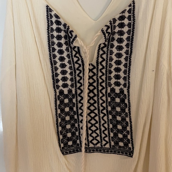 Skies are Blue Romper - Picture 3 of 3